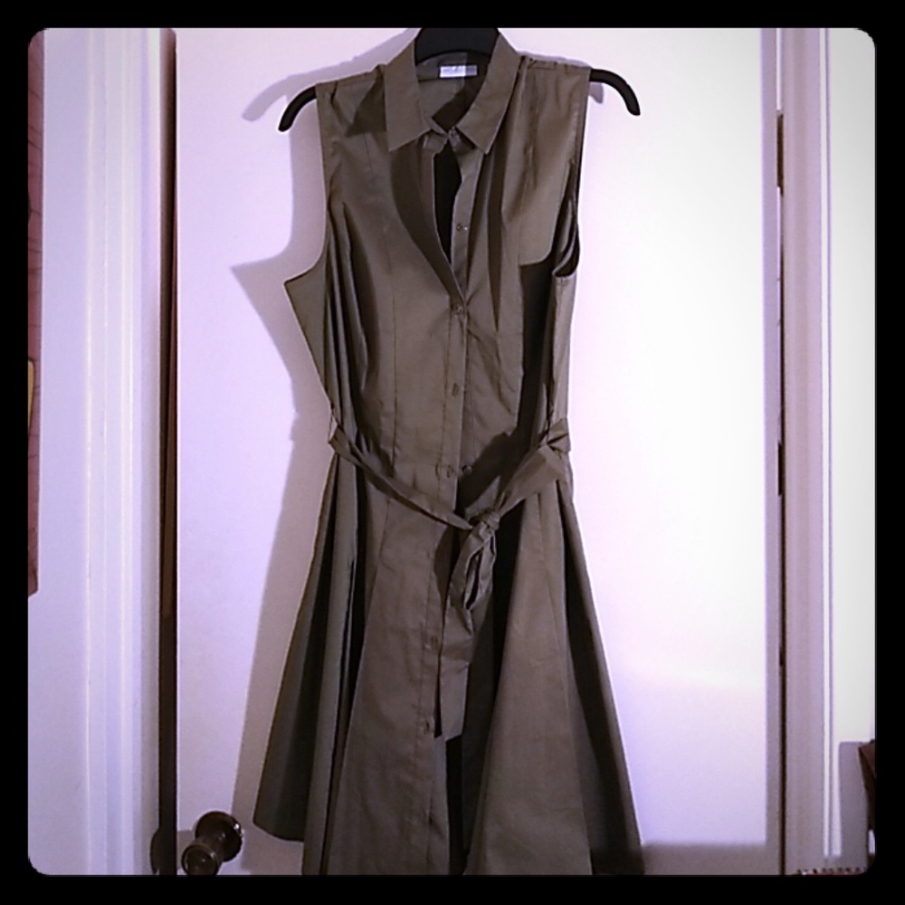 Sleeveless button down dress size XL